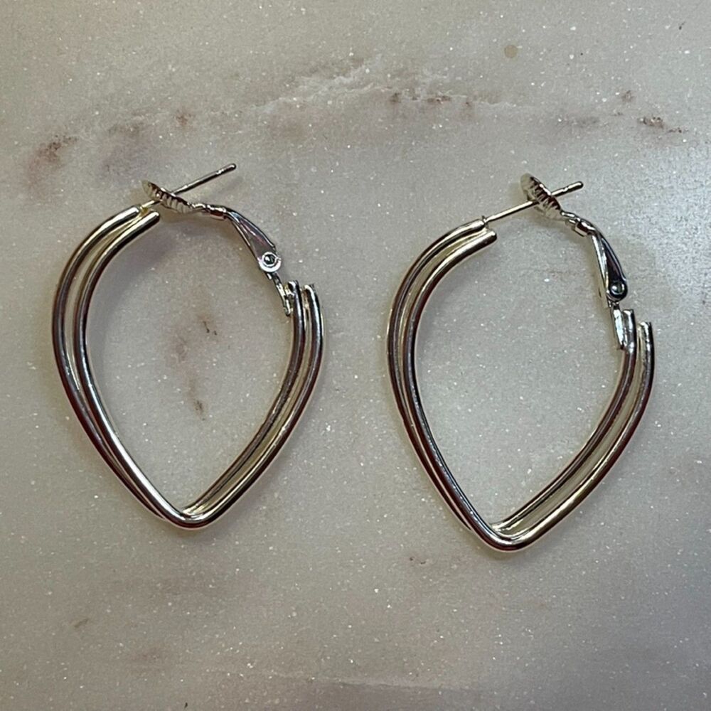 Vintage Y2K Silver Tone Pear Shaped Hoop Earrings